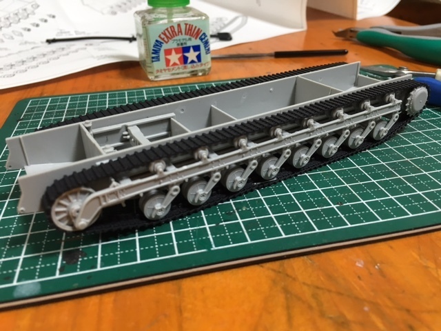 1/72 ドイツ自走臼砲”カール”大学選抜チーム風 その1: 東名川崎製作所